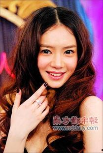 最新爆料女星有哪些人,最新爆料，女星命运多舛，人生起伏成传奇